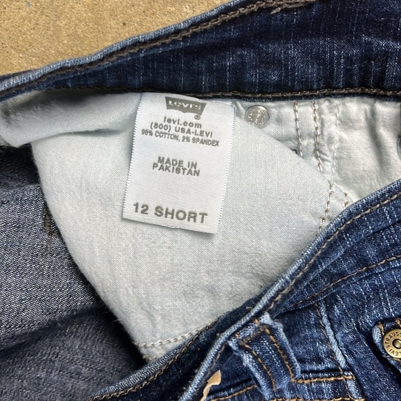 Levi's 512 Slimming bootcut
Size: 12 Short - Picture 5 of 8